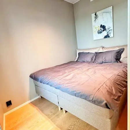 Quiet & Central 2br With High Standard And Views Apartament *